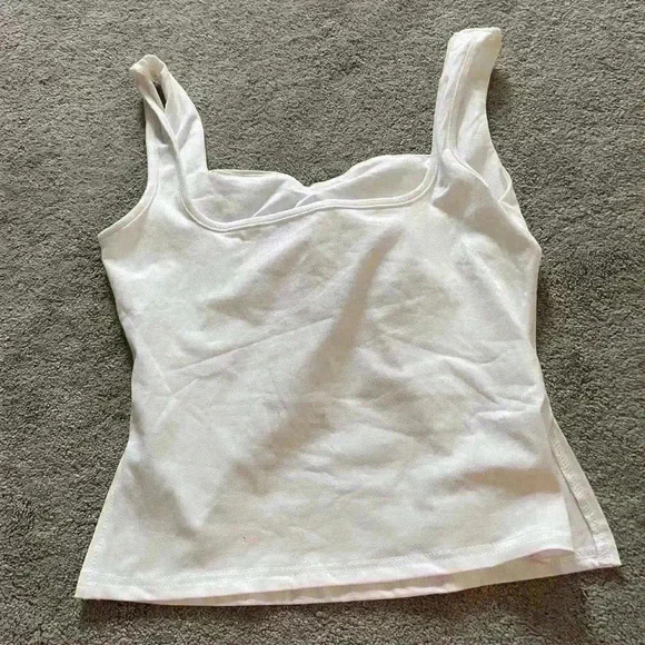 White tank top - Picture 3 of 3